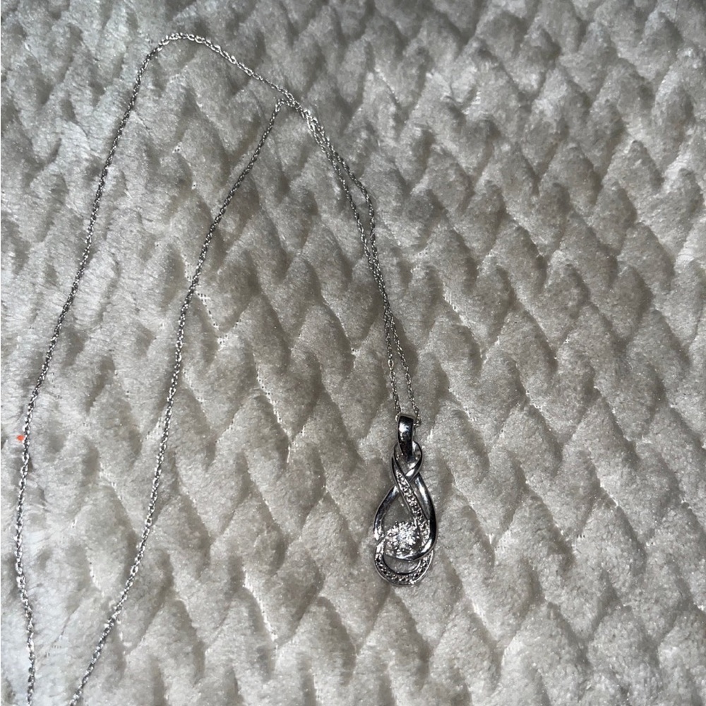 Avon Necklace
